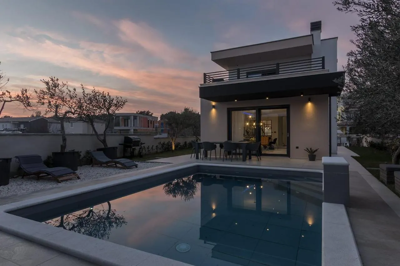 Villa M Premantura Croatia